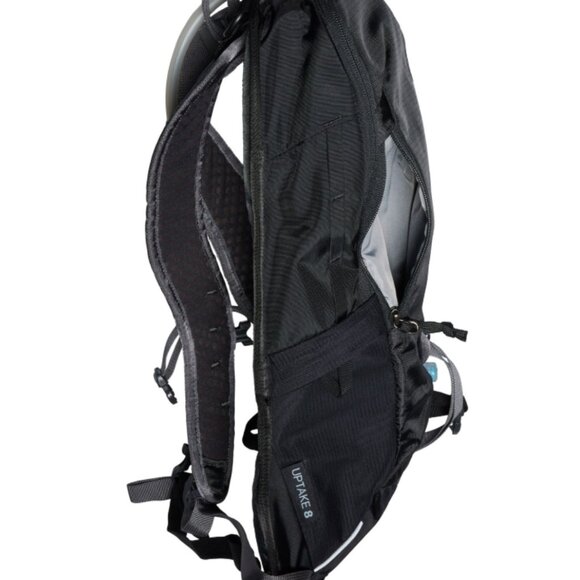 Thule UpTake 8 L Hydration Backpack - 84.5 oz. Reservoir, Black - Picture 4 of 5